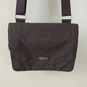 Baggallini Dark Brown Messenger Style Adjustable Zipper Crossbody Bag